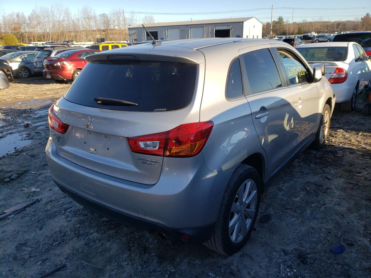 Photo 4 from auction – 2013 MITSUBISHI OUTLANDER with VIN 4A4AR4AU6DE013338