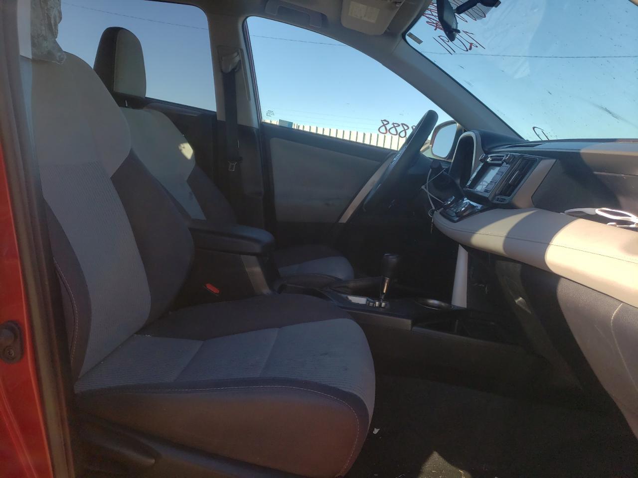 Photo 5 from auction – 2015 TOYOTA RAV4 XLE with VIN 2T3WFREV2FW163741