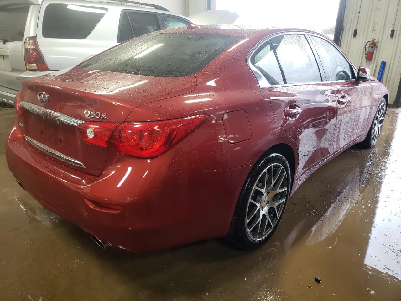 Photo 4 from auction – 2015 INFINITI Q50 BASE with VIN JN1BV7AR0FM398217