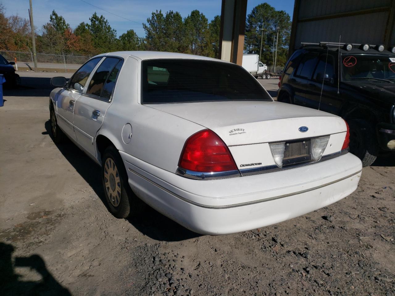 Photo 3 from auction – 2005 FORD CROWN VICT with VIN 2FAFP71W25X118423