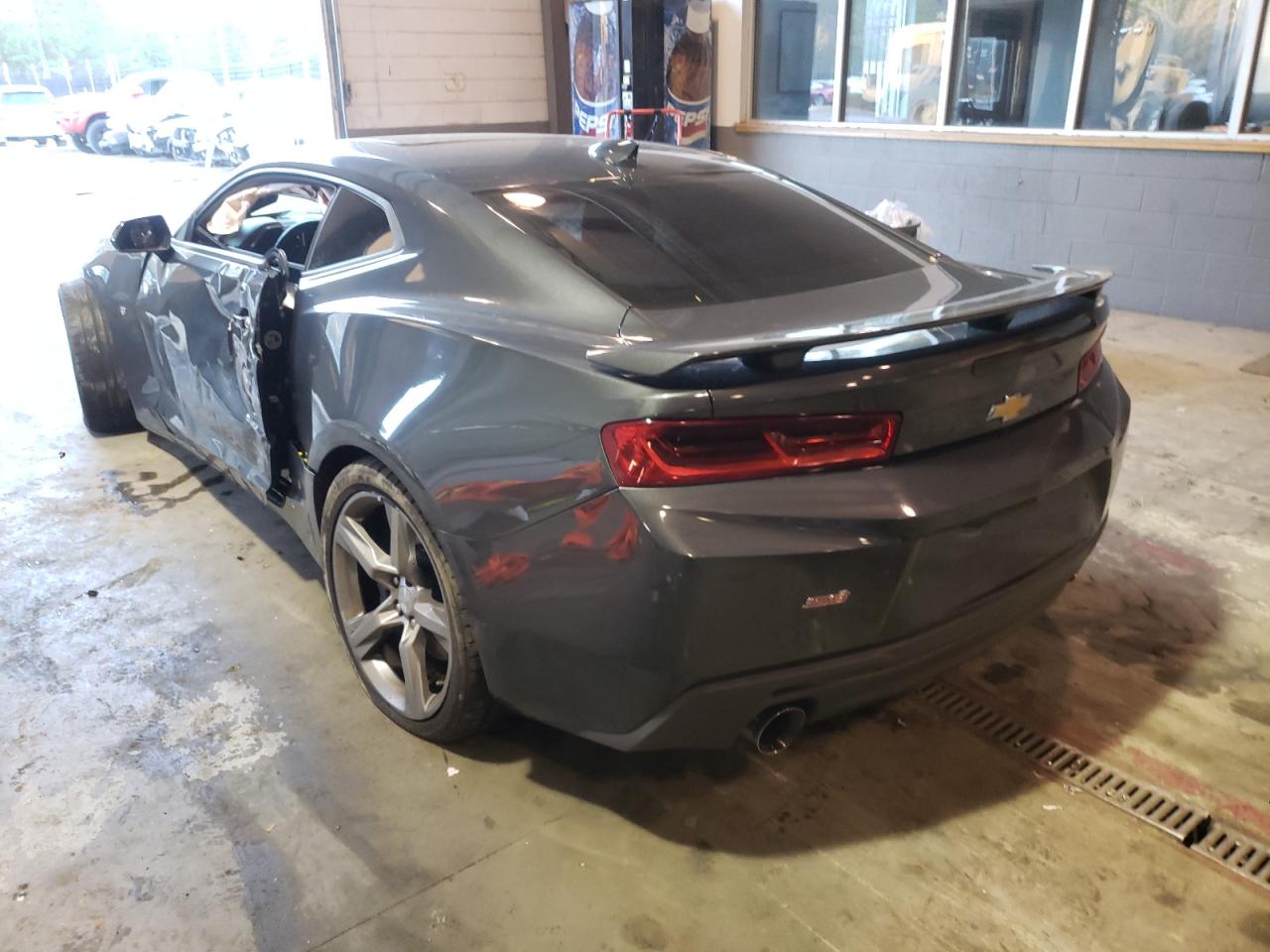 Photo 3 from auction – 2017 CHEVROLET CAMARO SS with VIN 1G1FF1R76H0207317