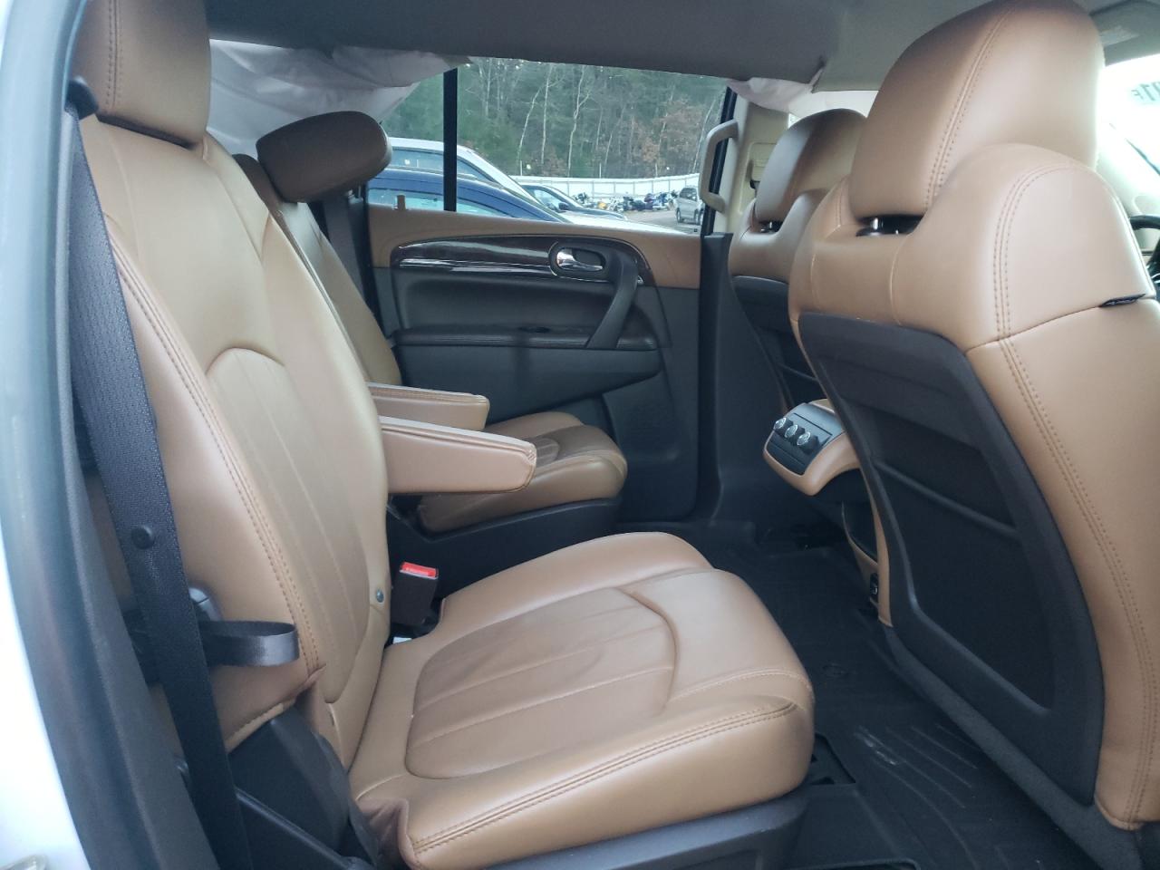 Photo 6 from auction – 2016 BUICK ENCLAVE with VIN 5GAKVBKDXGJ324780