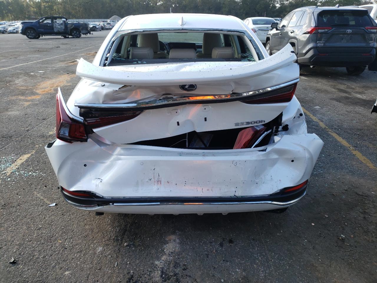 Photo 9 from auction – 2020 LEXUS ES 300H UL with VIN 58AF21B19LU010902