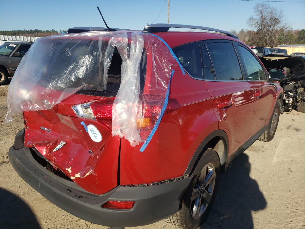 Photo 4 from auction – 2015 TOYOTA RAV4 XLE with VIN 2T3WFREV2FW163741