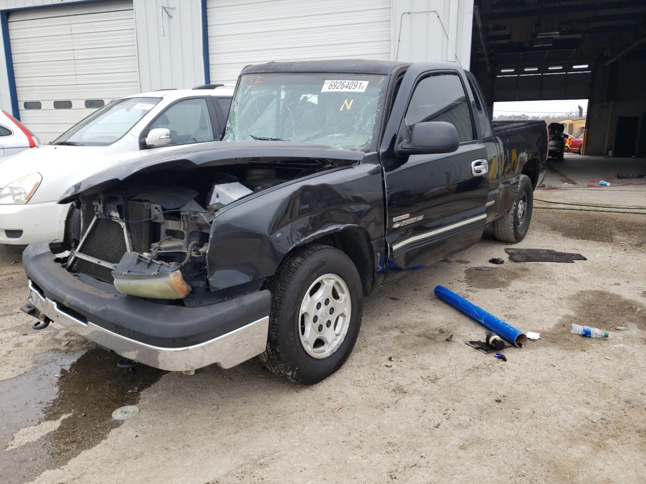 Photo 2 from auction – 2003 CHEVROLET SILVERADO with VIN 2GCEC19T931371070