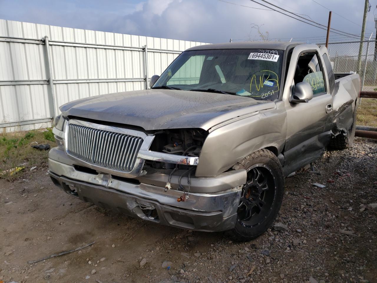 Photo 2 from auction – 2003 CHEVROLET SILVERADO with VIN 2GCEC19V131272051