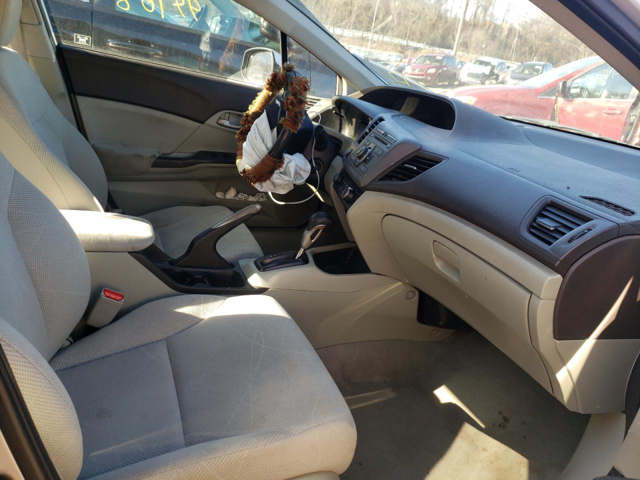 Photo 5 from auction – 2012 HONDA CIVIC LX with VIN 19XFB2F58CE330709