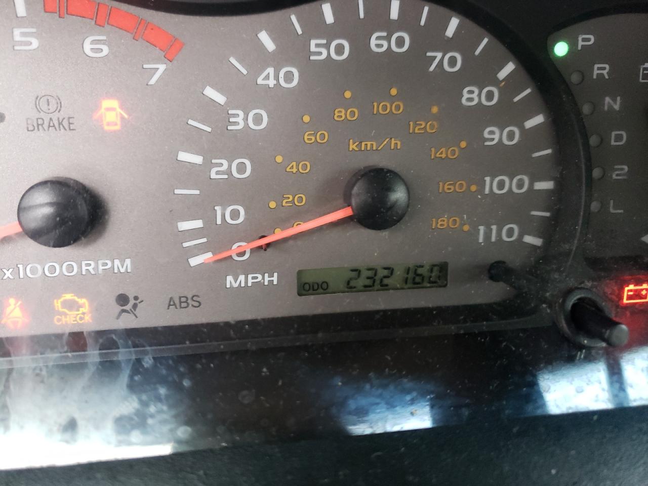 Photo 8 from auction – 2002 TOYOTA SEQUOIA LI with VIN 5TDBT48AX2S090598