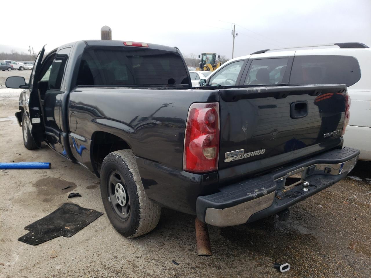 Photo 3 from auction – 2003 CHEVROLET SILVERADO with VIN 2GCEC19T931371070