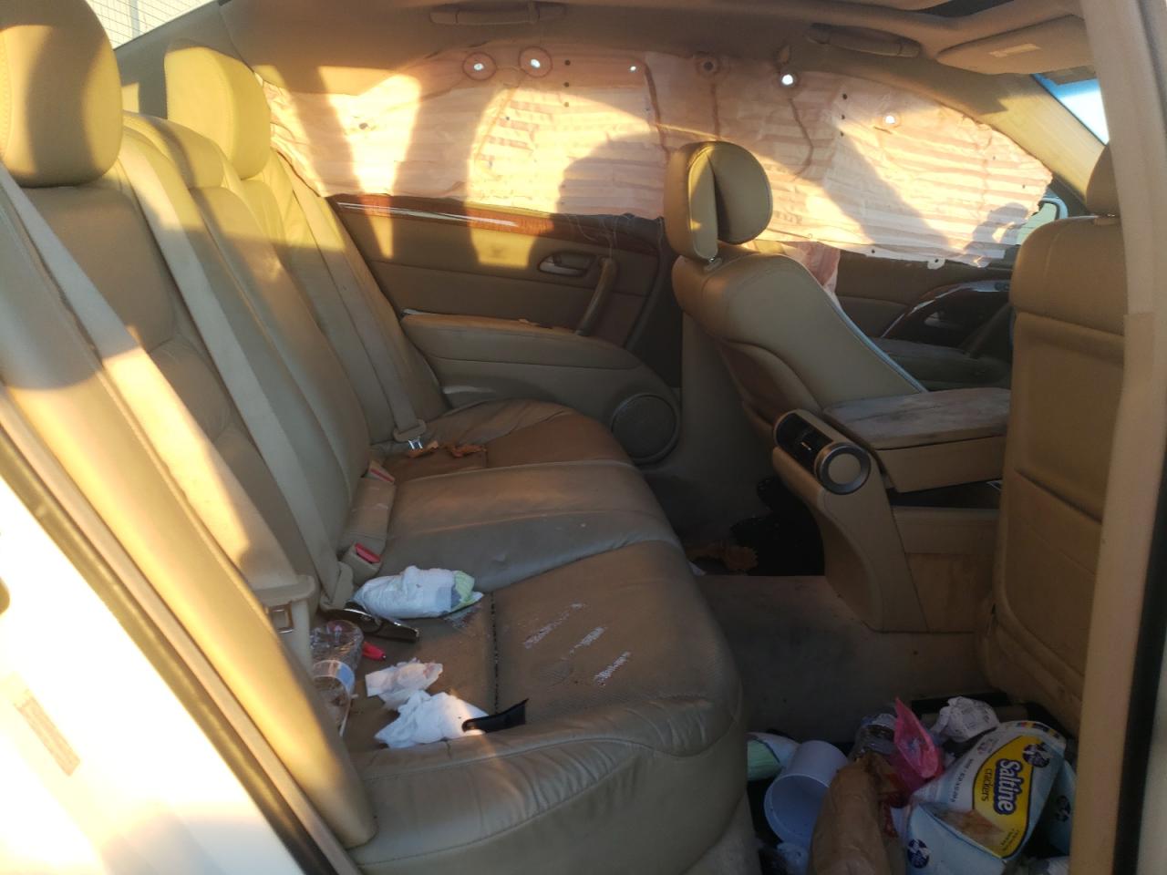 Photo 6 from auction – 2006 ACURA RL with VIN JH4KB16576C003754