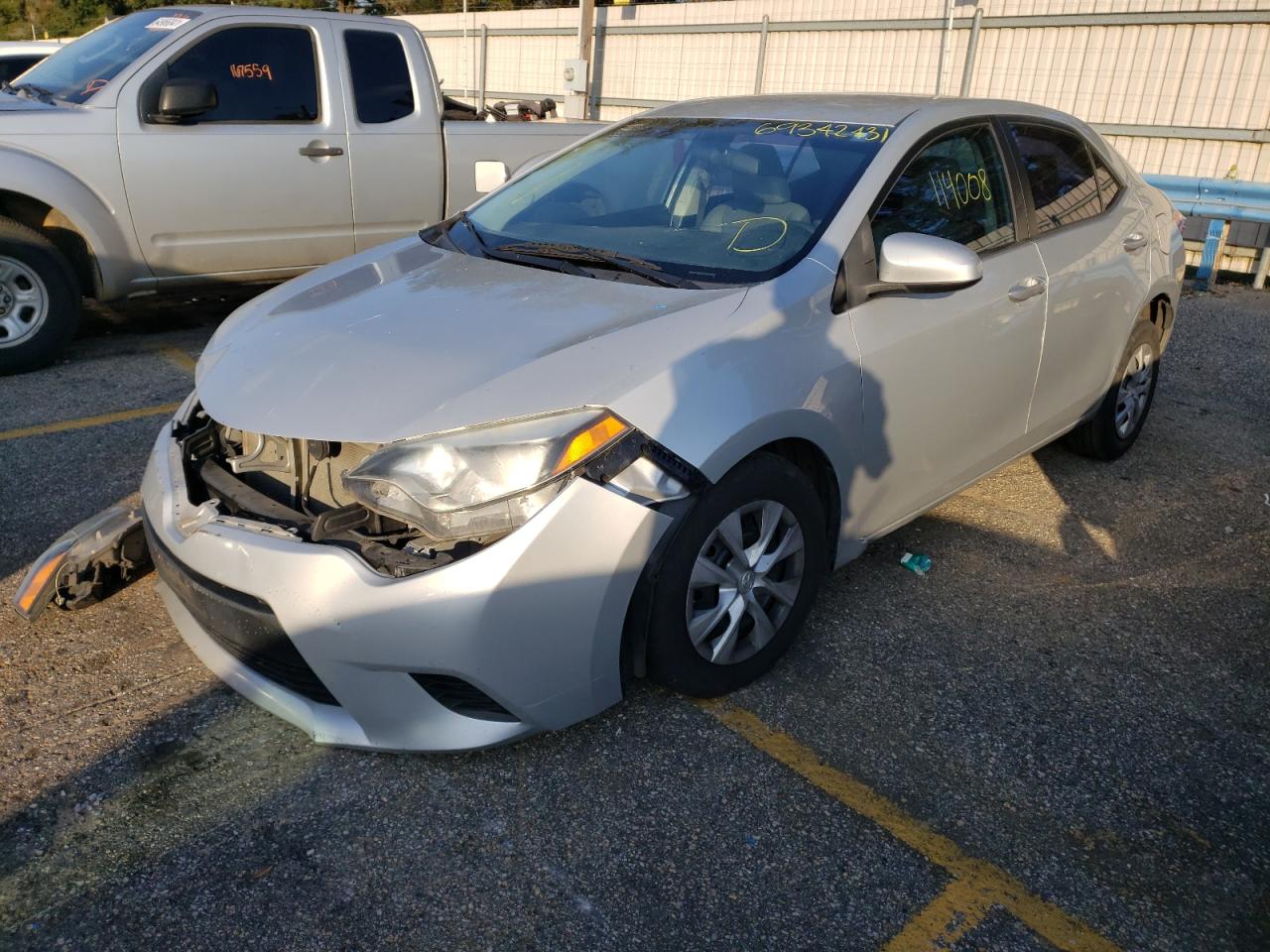 Photo 2 from auction – 2015 TOYOTA COROLLA L with VIN 2T1BURHE1FC402853