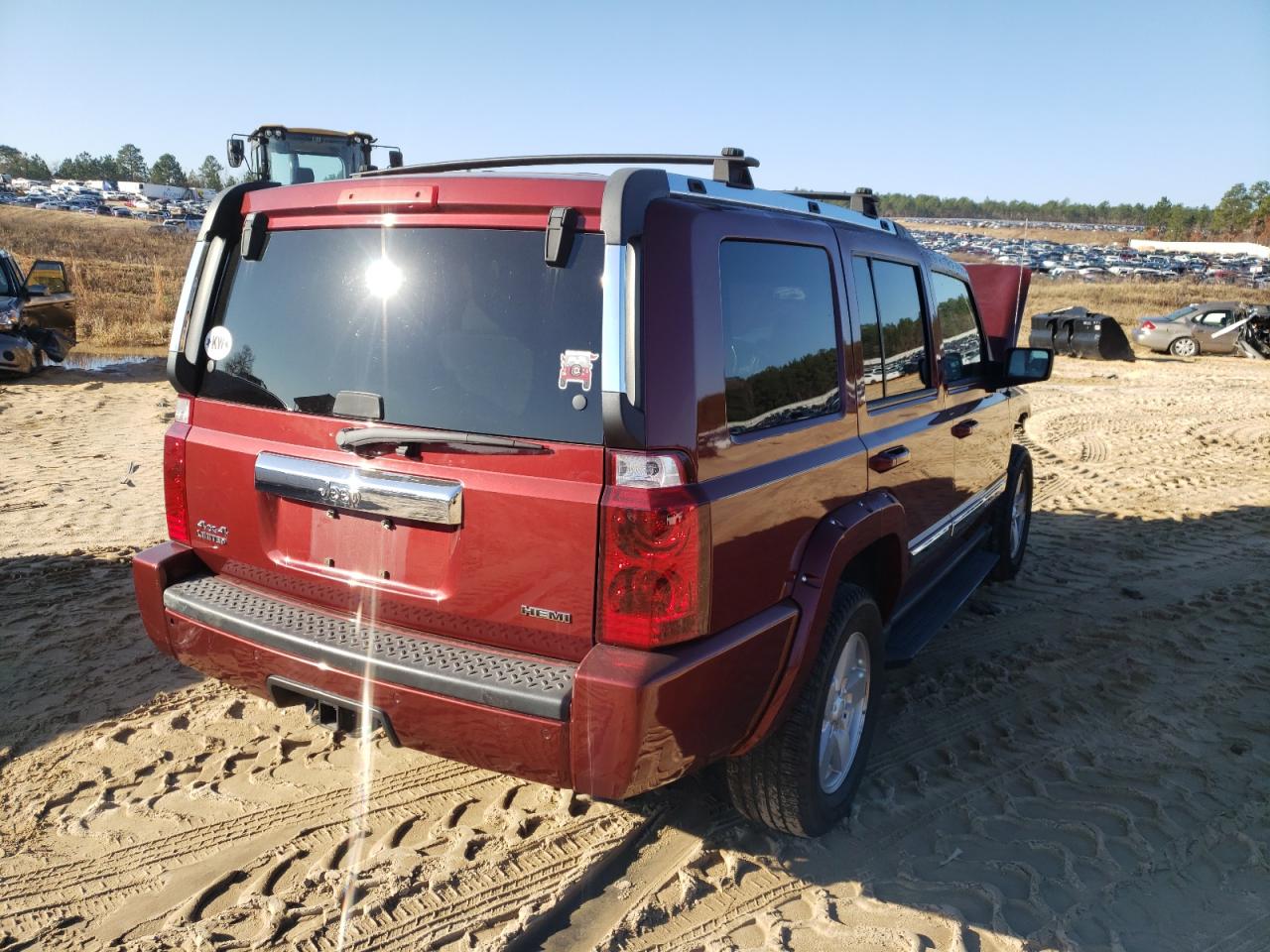 Photo 4 from auction – 2007 JEEP COMMANDER with VIN 1J8HG58237C553485