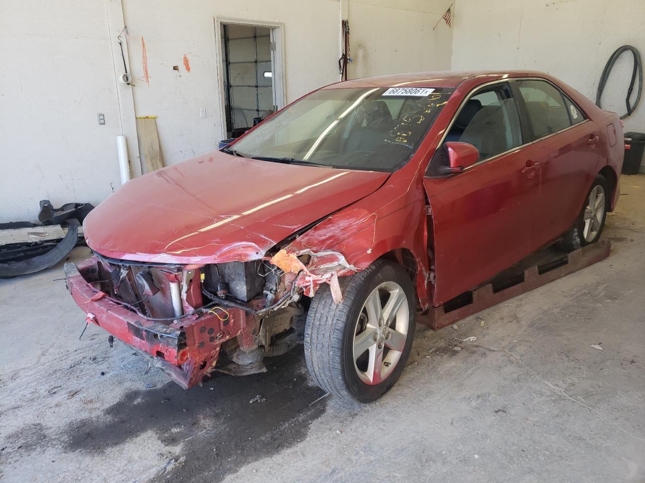 Photo 2 from auction – 2012 TOYOTA CAMRY BASE with VIN 4T1BF1FK8CU591662