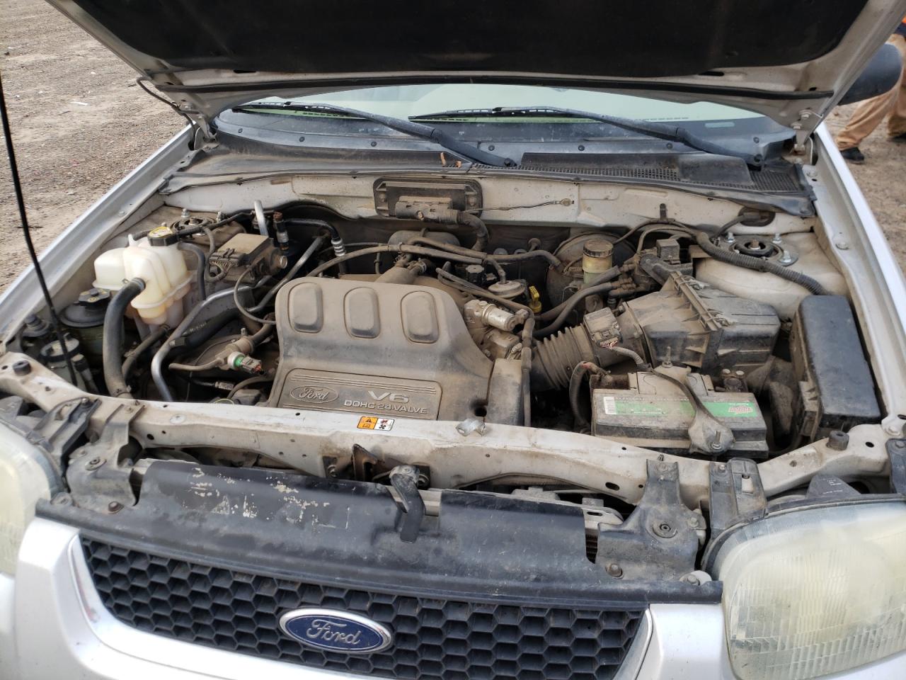 Photo 7 from auction – 2003 FORD ESCAPE LIM with VIN 1FMCU94163KA04700