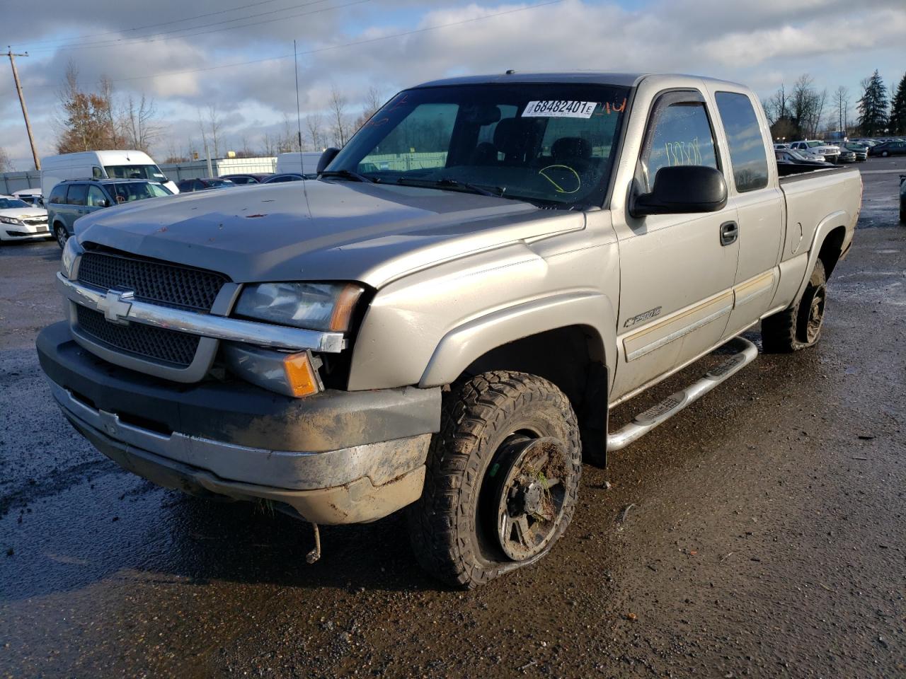 Photo 2 from auction – 2003 CHEVROLET SILVERADO with VIN 1GCHK29UX3E106185