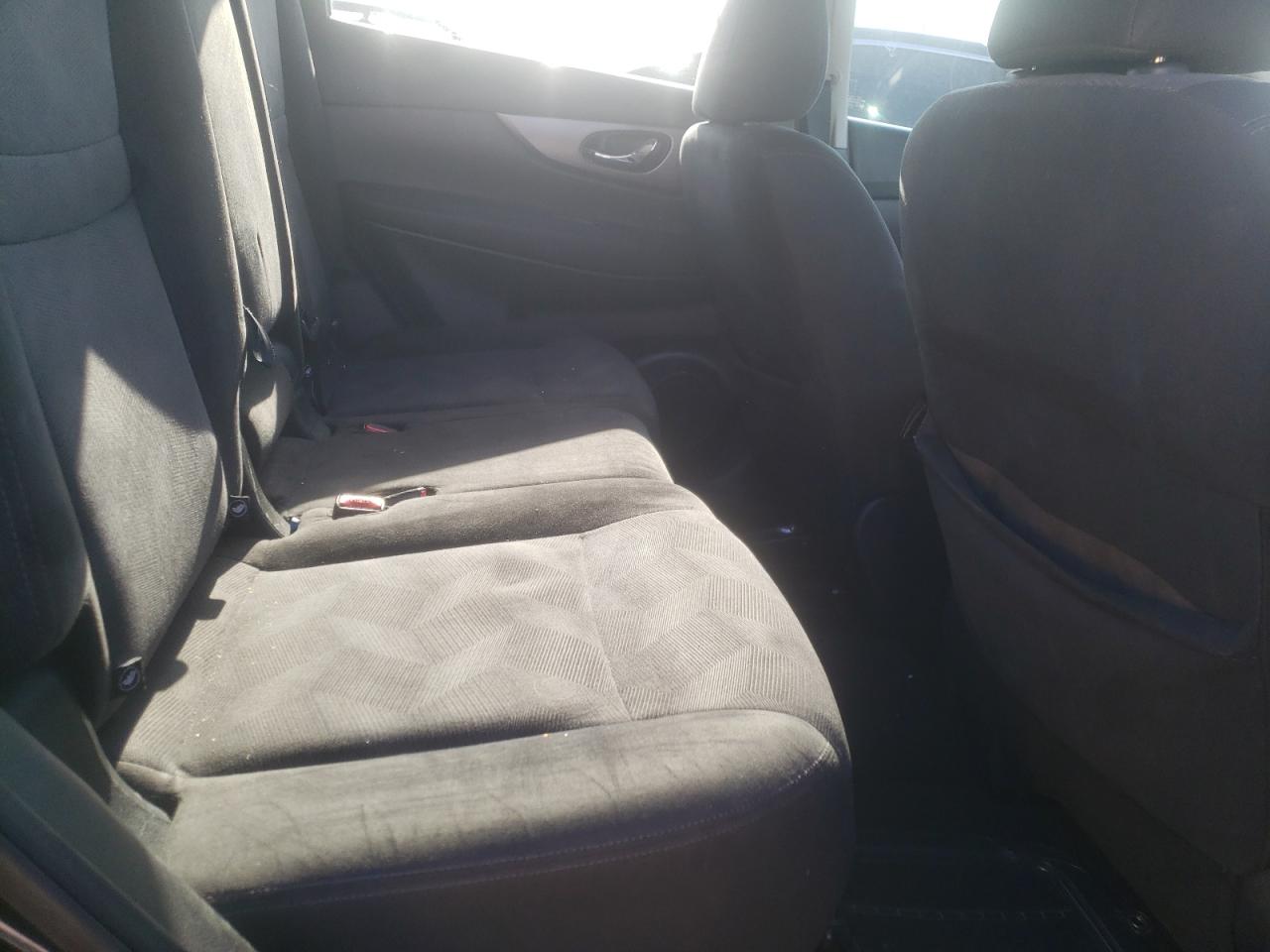 Photo 6 from auction – 2016 NISSAN ROGUE S with VIN KNMAT2MT8GP731966