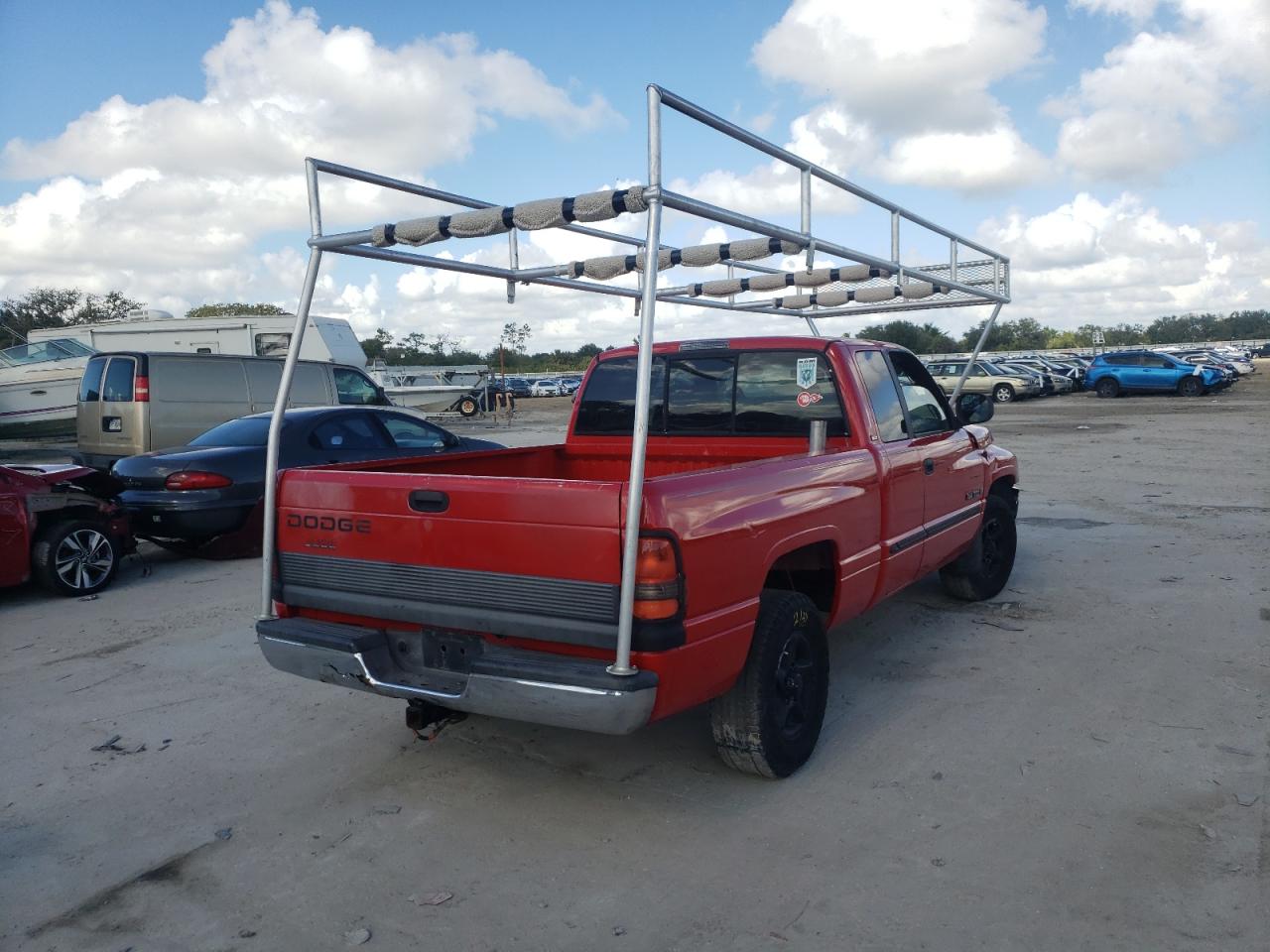 Photo 4 from auction – 2000 DODGE RAM 1500 with VIN 1B7HC13YXYJ100209