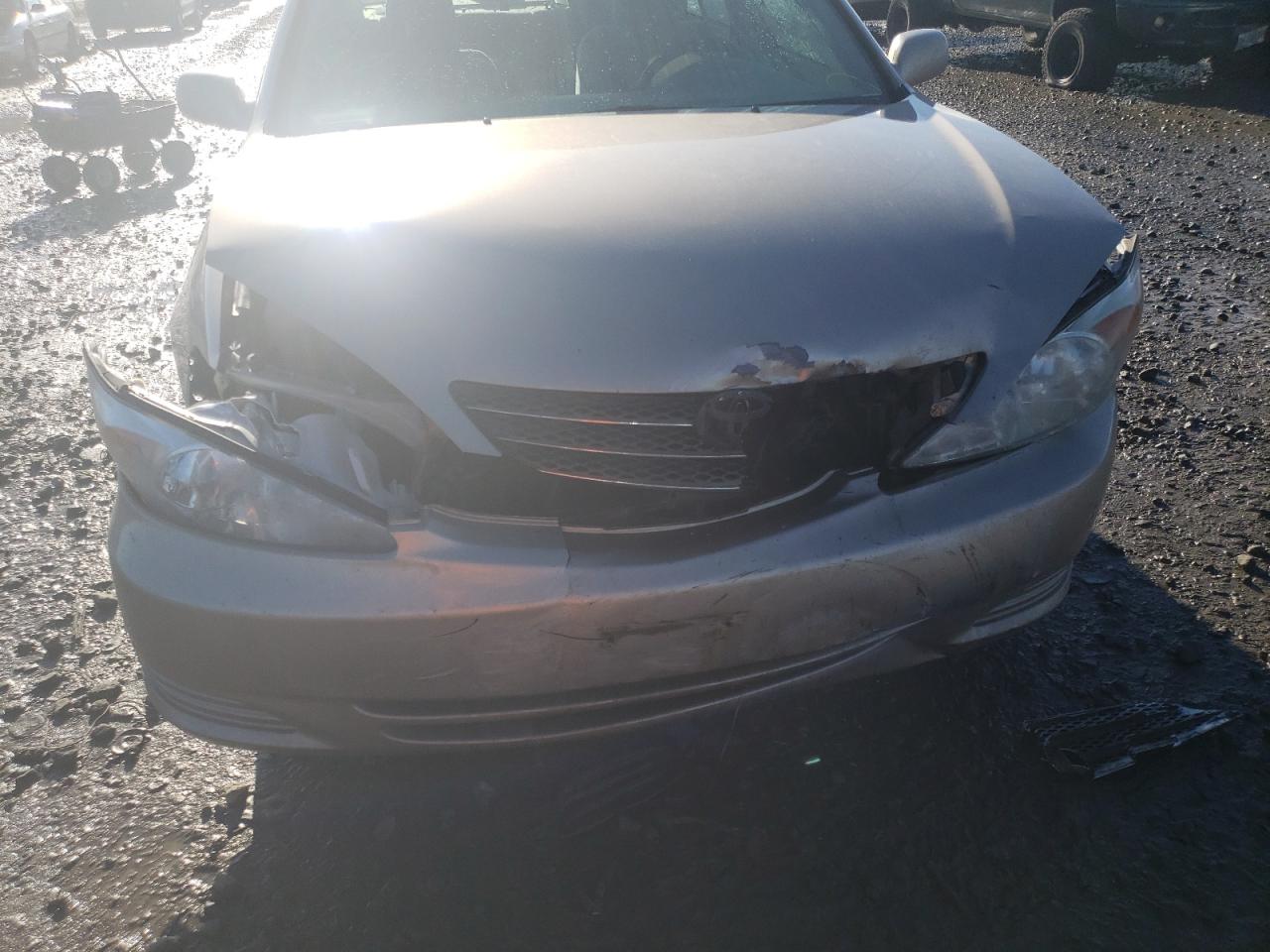 Photo 9 from auction – 2004 TOYOTA CAMRY LE with VIN 4T1BE32K94U373459