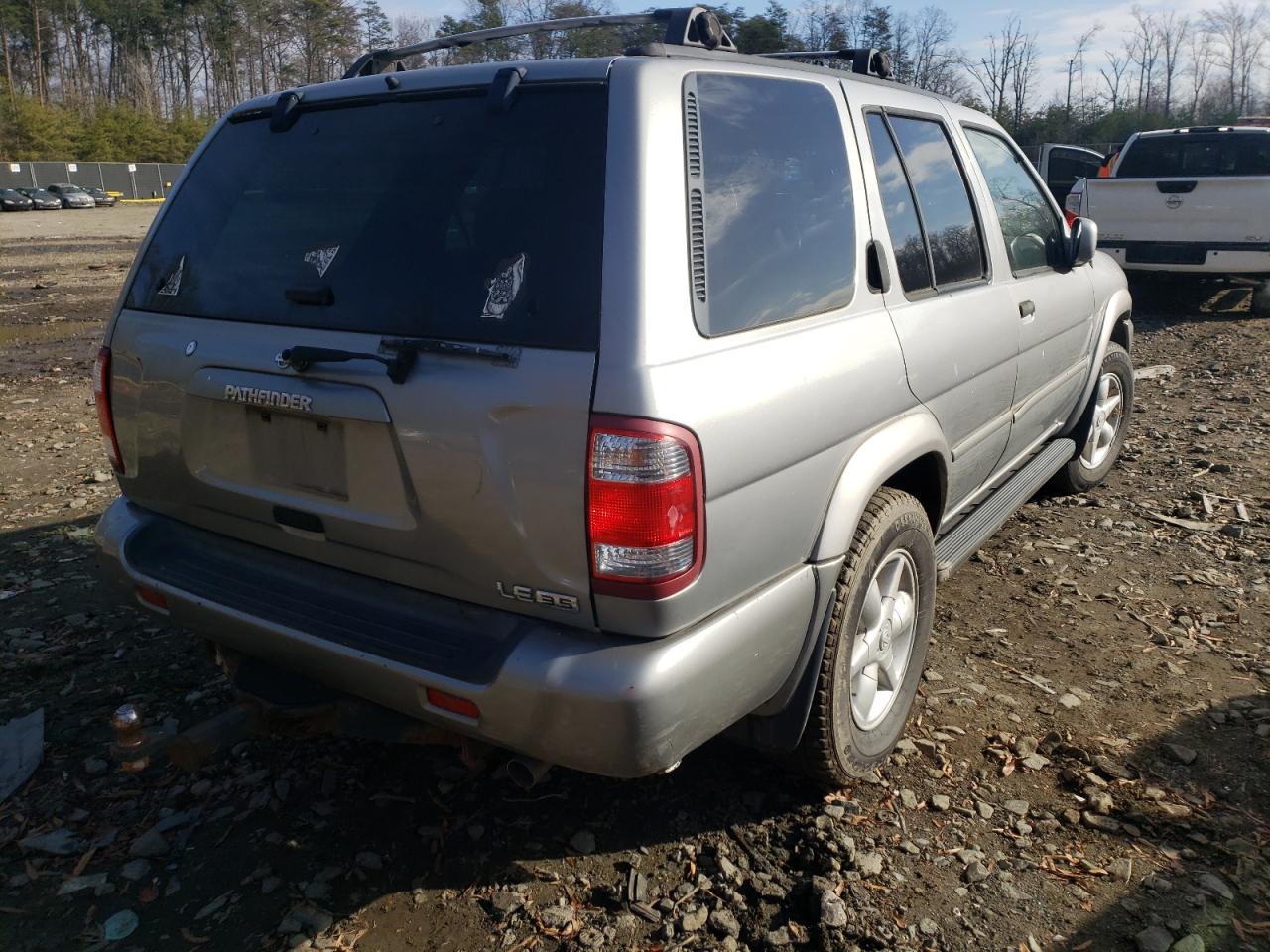 Photo 4 from auction – 2001 NISSAN PATHFINDER with VIN JN8DR09Y41W584180