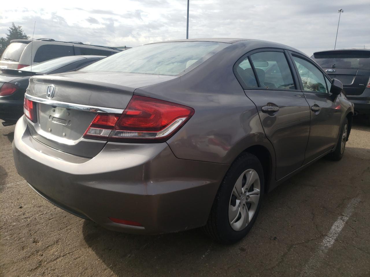 Photo 4 from auction – 2013 HONDA CIVIC LX with VIN 2HGFB2F50DH552216