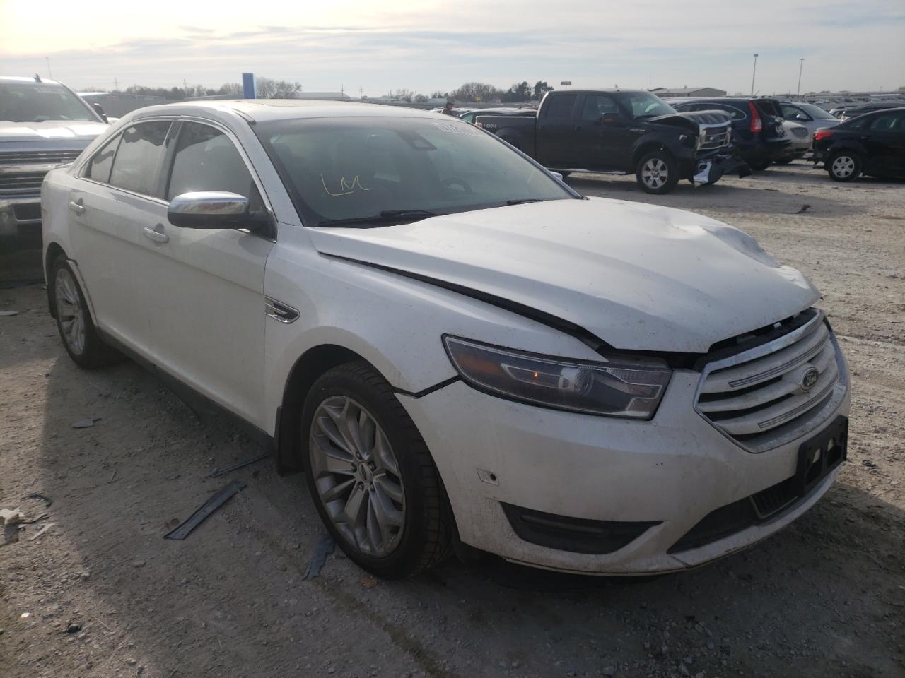 FORD TAURUS LIM 2015 with VIN 1FAHP2F87FG110234 - Photo from auction