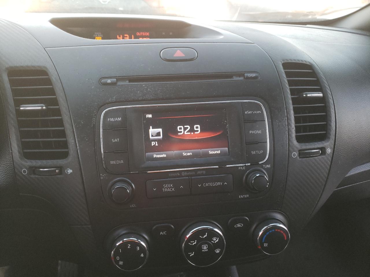 Photo 9 from auction – 2014 KIA FORTE EX with VIN KNAFX4A82E5113635