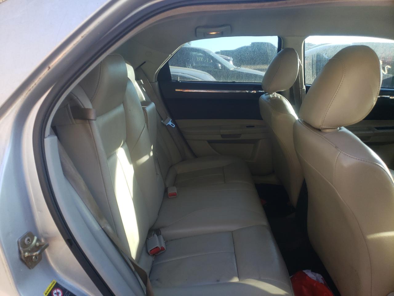 Photo 6 from auction – 2005 CHRYSLER 300 TOURIN with VIN 2C3AA53G95H679118