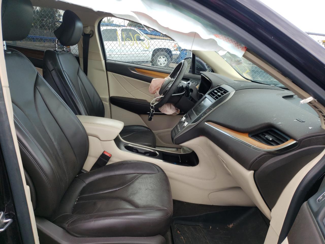 Photo 5 from auction – 2015 LINCOLN MKC with VIN 5LMCJ2A90FUJ32415