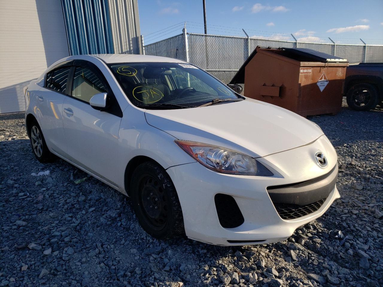 MAZDA 3 I 2013 with VIN JM1BL1UF3D1786364 - Photo from auction