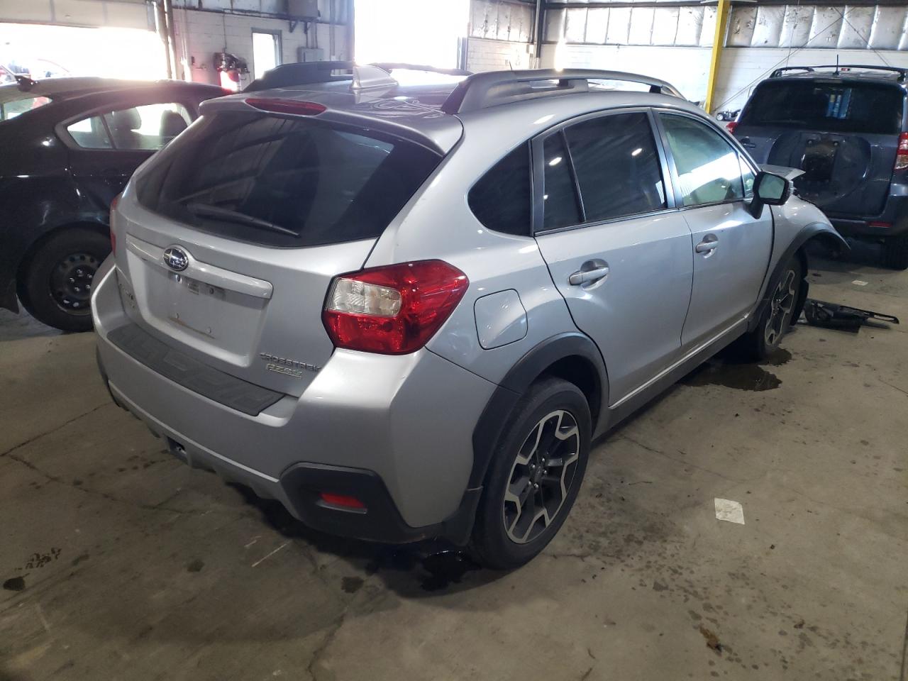 Photo 4 from auction – 2016 SUBARU CROSSTREK with VIN JF2GPAKC6GH277000