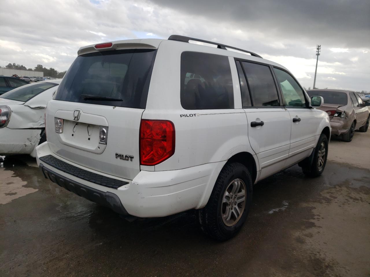 Photo 4 from auction – 2005 HONDA PILOT EXL with VIN 5FNYF18635B019750