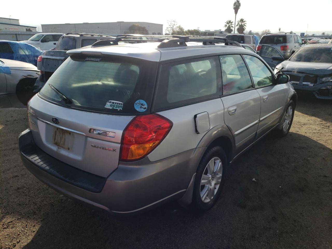 Photo 4 from auction – 2005 SUBARU OUTBACK with VIN 4S4BP62C957372557