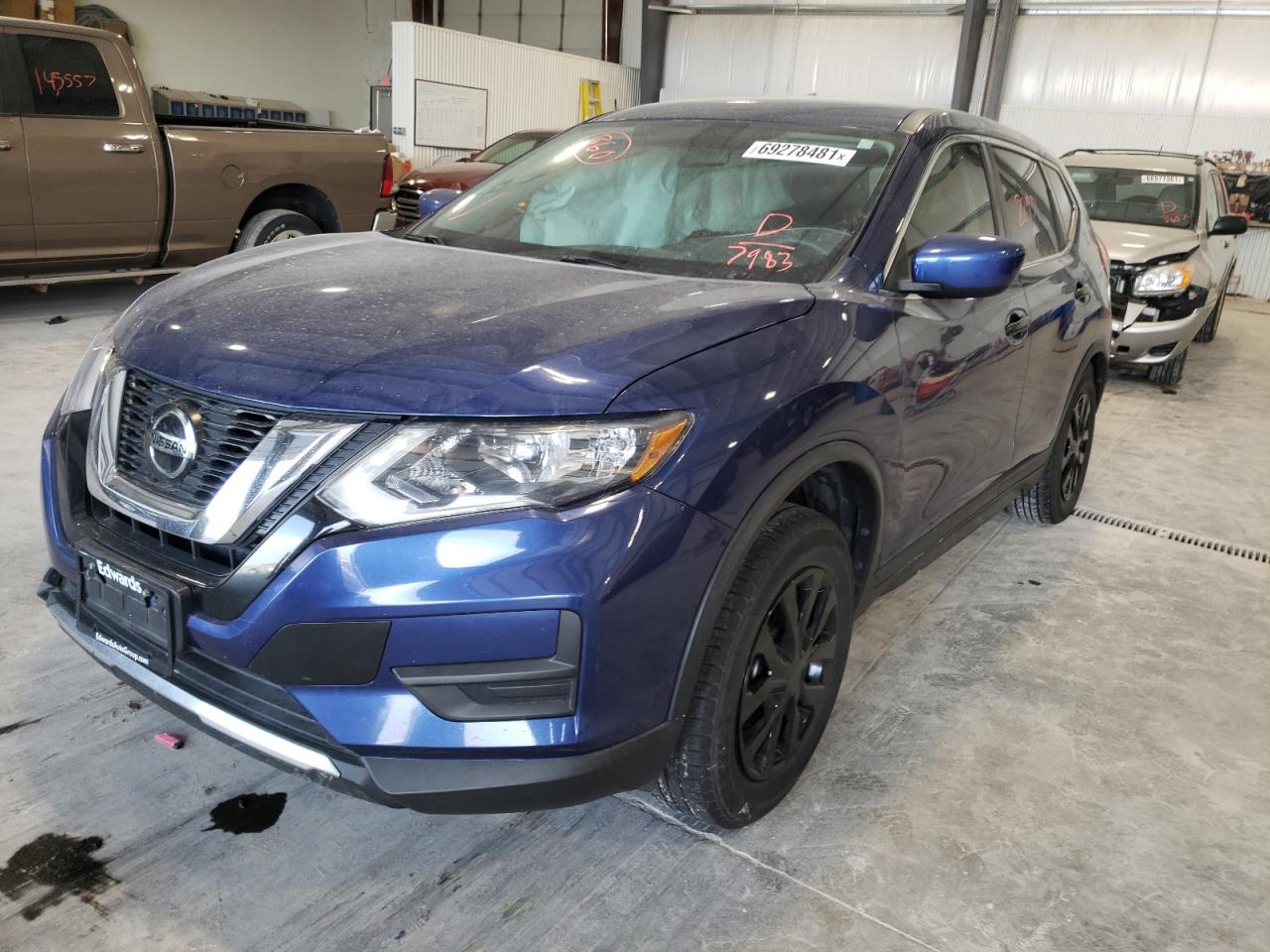 Photo 2 from auction – 2018 NISSAN ROGUE S with VIN KNMAT2MV7JP547983