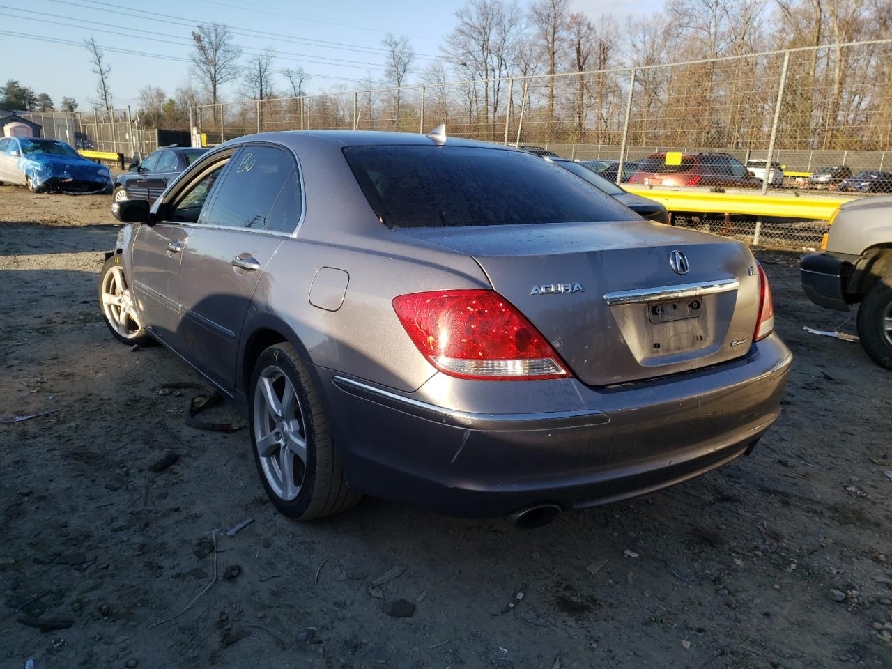 Photo 3 from auction – 2006 ACURA RL with VIN JH4KB16576C004886