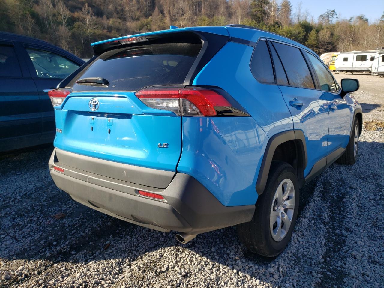 Photo 4 from auction – 2019 TOYOTA RAV4 LE with VIN 2T3H1RFVXKW052094