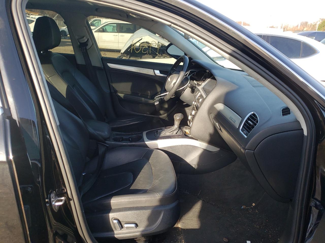 Фото 5 с аукциона – 2016 AUDI A4 PREMIUM с VIN WAUBFAFL1GN015888