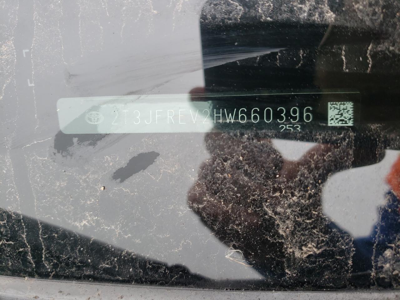 Photo 10 from auction – 2017 TOYOTA RAV4 SE with VIN 2T3JFREV2HW660396