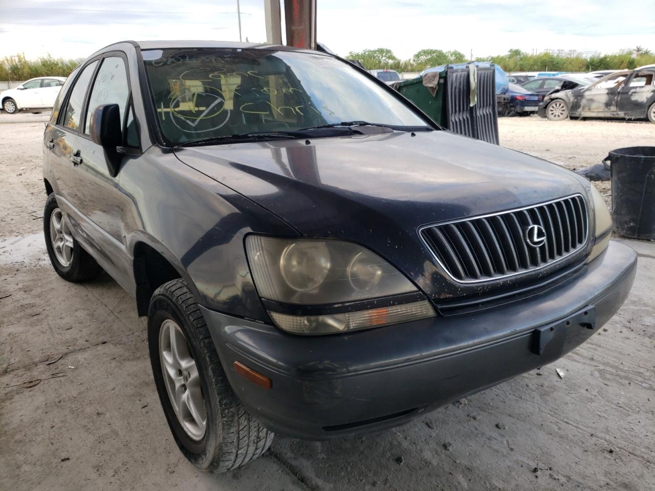 LEXUS RX 300 1999 with VIN JT6HF10U5X0052347 - Photo from auction