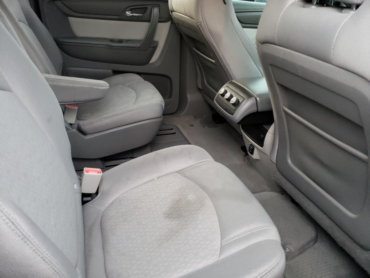 Photo 6 from auction – 2015 GMC ACADIA SLE with VIN 1GKKVPKD2FJ220914