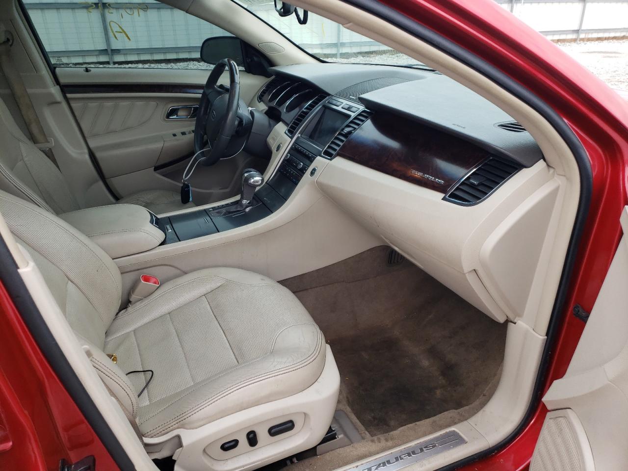Photo 5 from auction – 2011 FORD TAURUS LIM with VIN 1FAHP2FW5BG166746