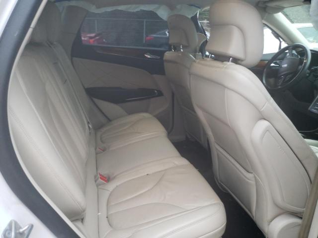 Photo 6 from auction – 2017 LINCOLN MKC SELECT with VIN 5LMCJ2D9XHUL68102