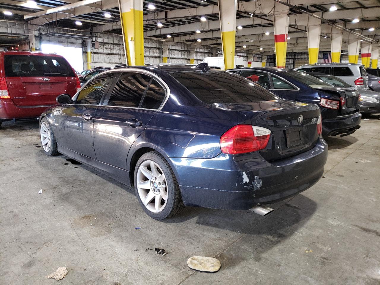 Photo 3 from auction – 2006 BMW 330 I with VIN WBAVB33526KR79443