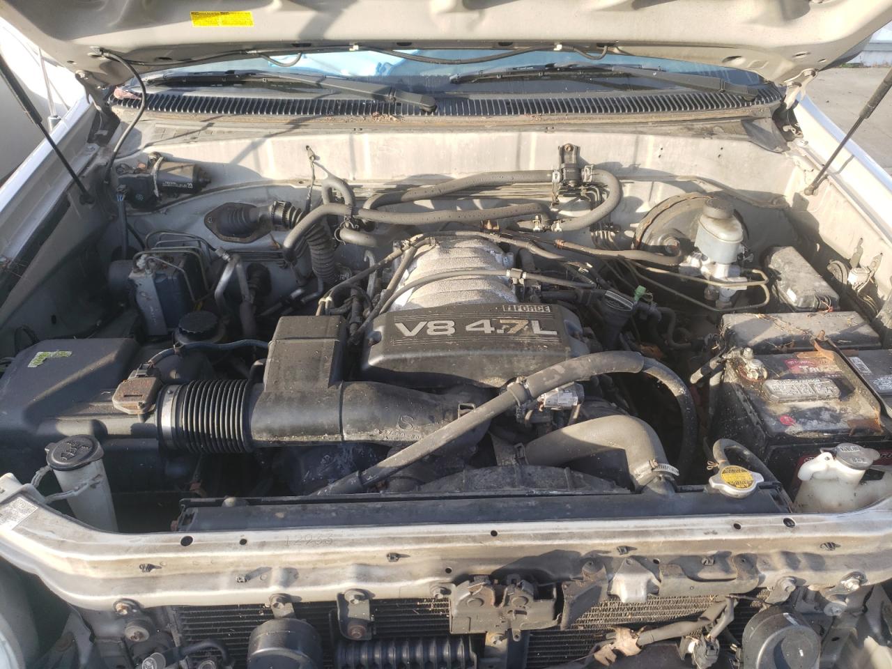 Фото 7 с аукциона – 2002 TOYOTA SEQUOIA SR с VIN 5TDBT44A02S133416