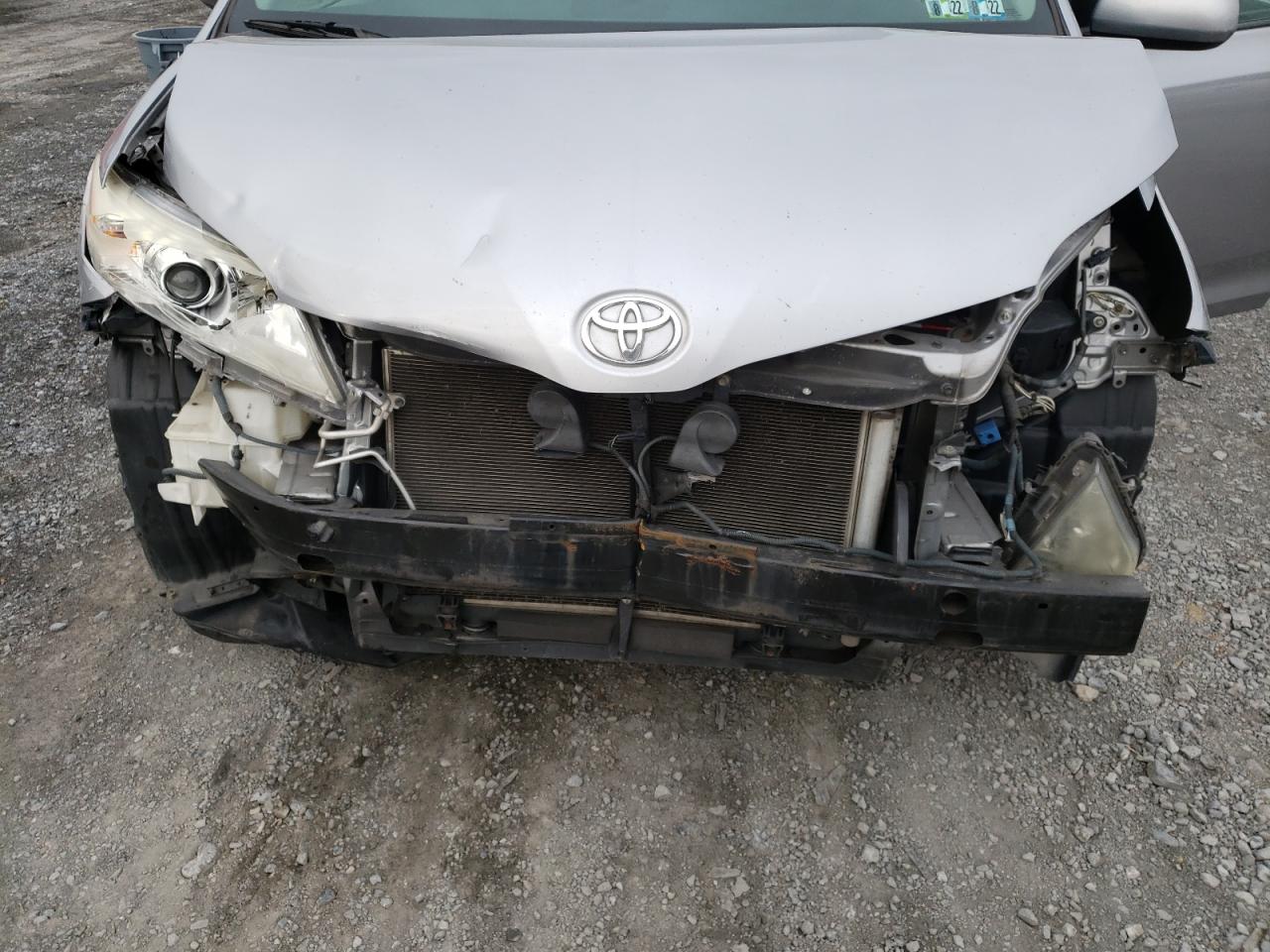Photo 7 from auction – 2012 TOYOTA SIENNA BAS with VIN 5TDKA3DC2CS014401