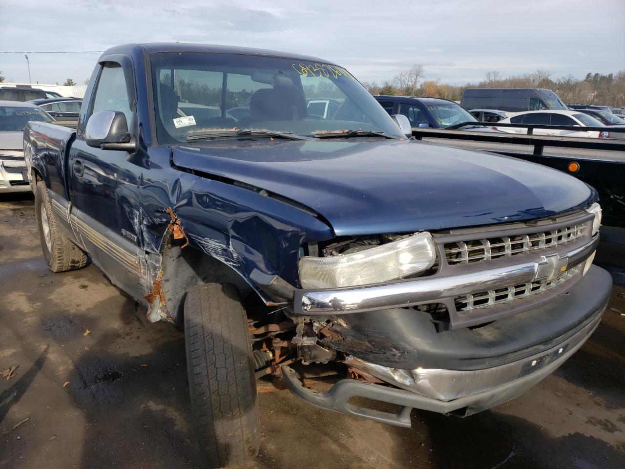 CHEVROLET SILVERADO 2000 with VIN 1GCEK14W0YZ294804 - Photo from auction