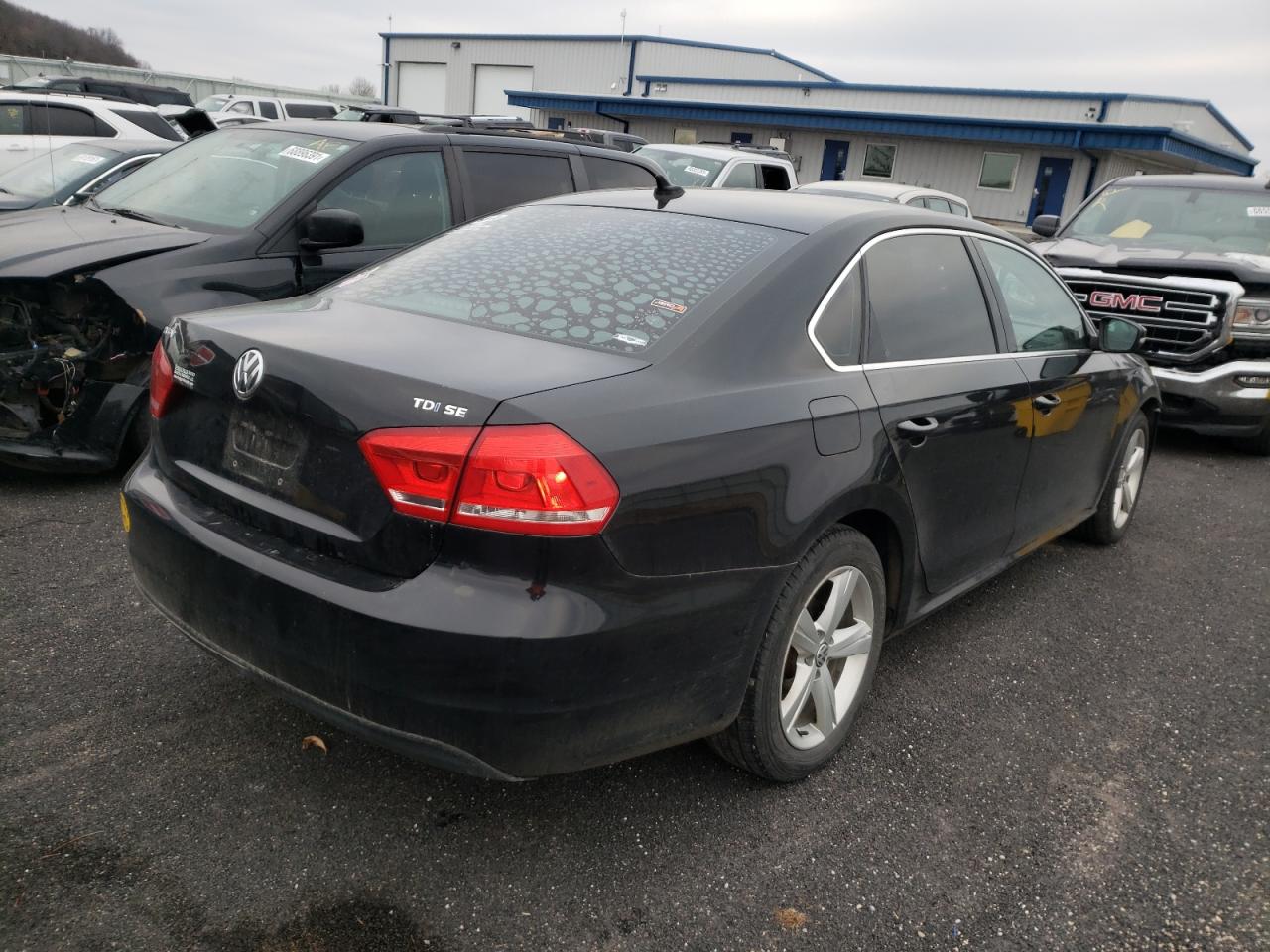 Photo 4 from auction – 2015 VOLKSWAGEN PASSAT SE with VIN 1VWBV7A31FC015932