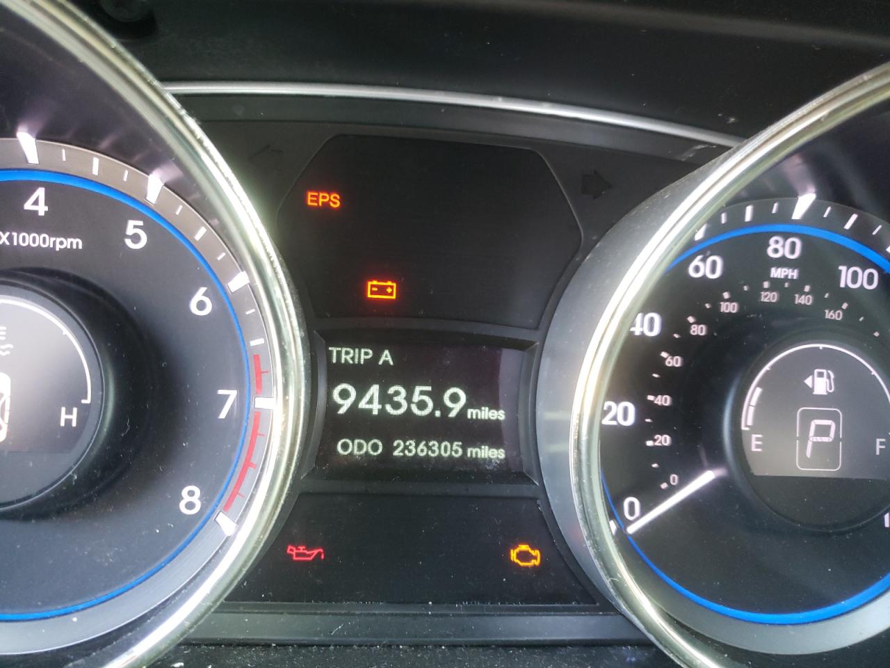 Photo 8 from auction – 2012 HYUNDAI SONATA SE with VIN 5NPEC4AB7CH431611