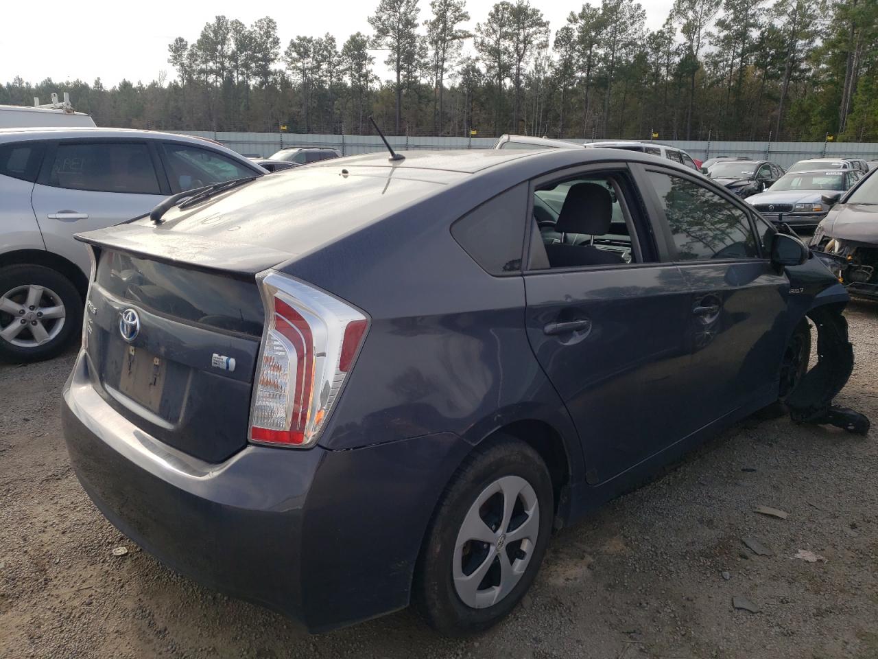 Photo 4 from auction – 2014 TOYOTA PRIUS with VIN JTDKN3DU0E1804146