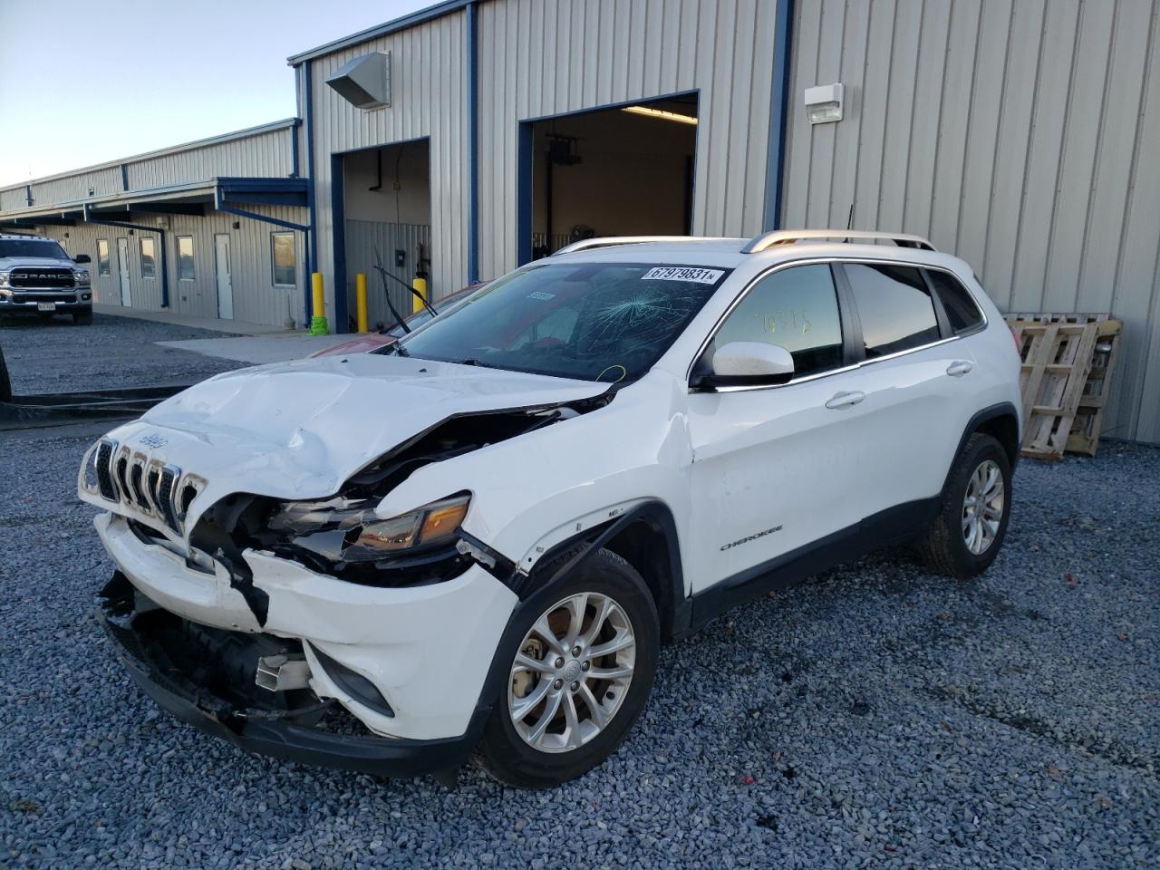 Photo 2 from auction – 2019 JEEP CHEROKEE L with VIN 1C4PJMCX0KD461965