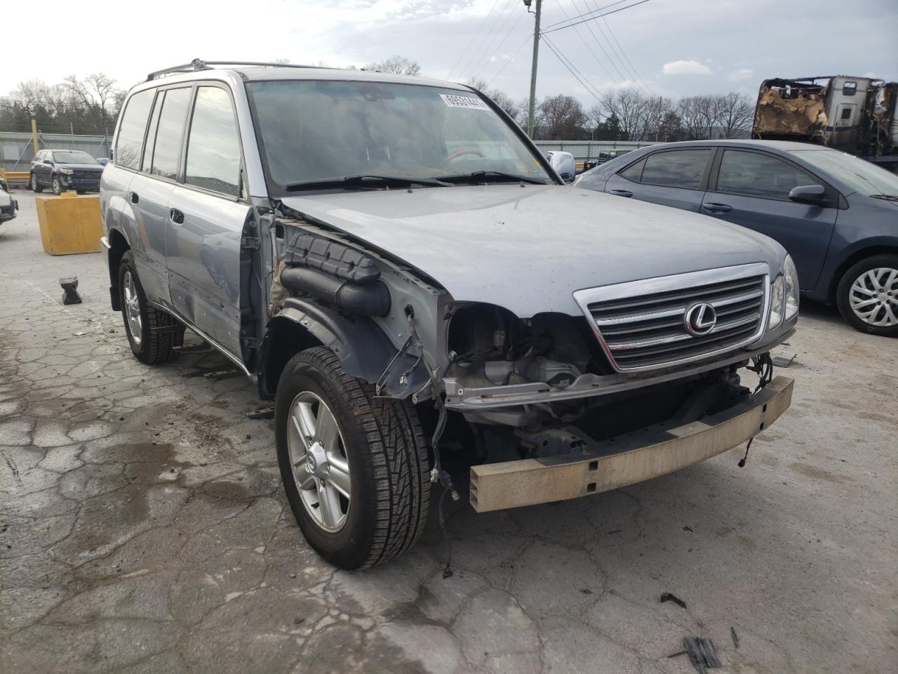 LEXUS LX 470 2005 with VIN JTJHT00W153553175 - Photo from auction